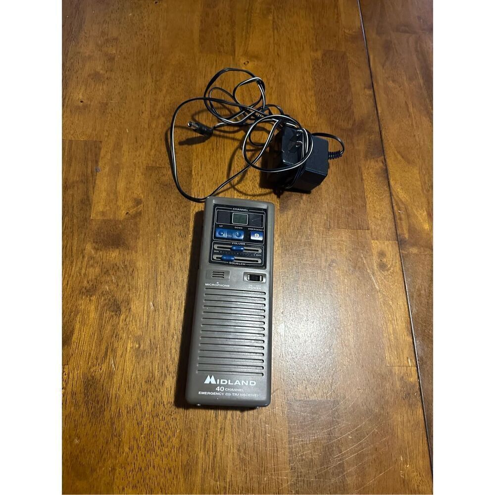 Vintage Midland Ready Rescue Model 77-909 40-Channel Emergency 2-Way CB Radio